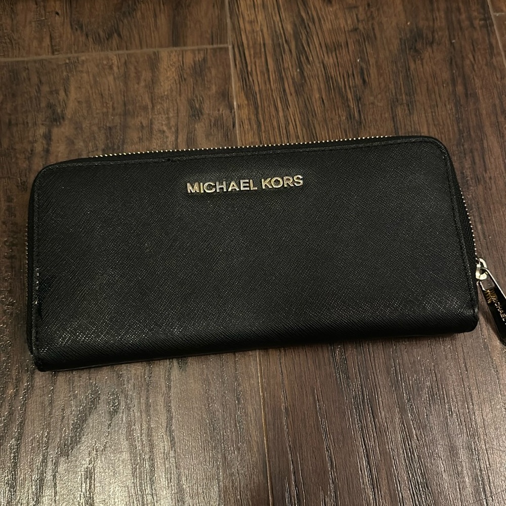 Black Michael Kors Wallet